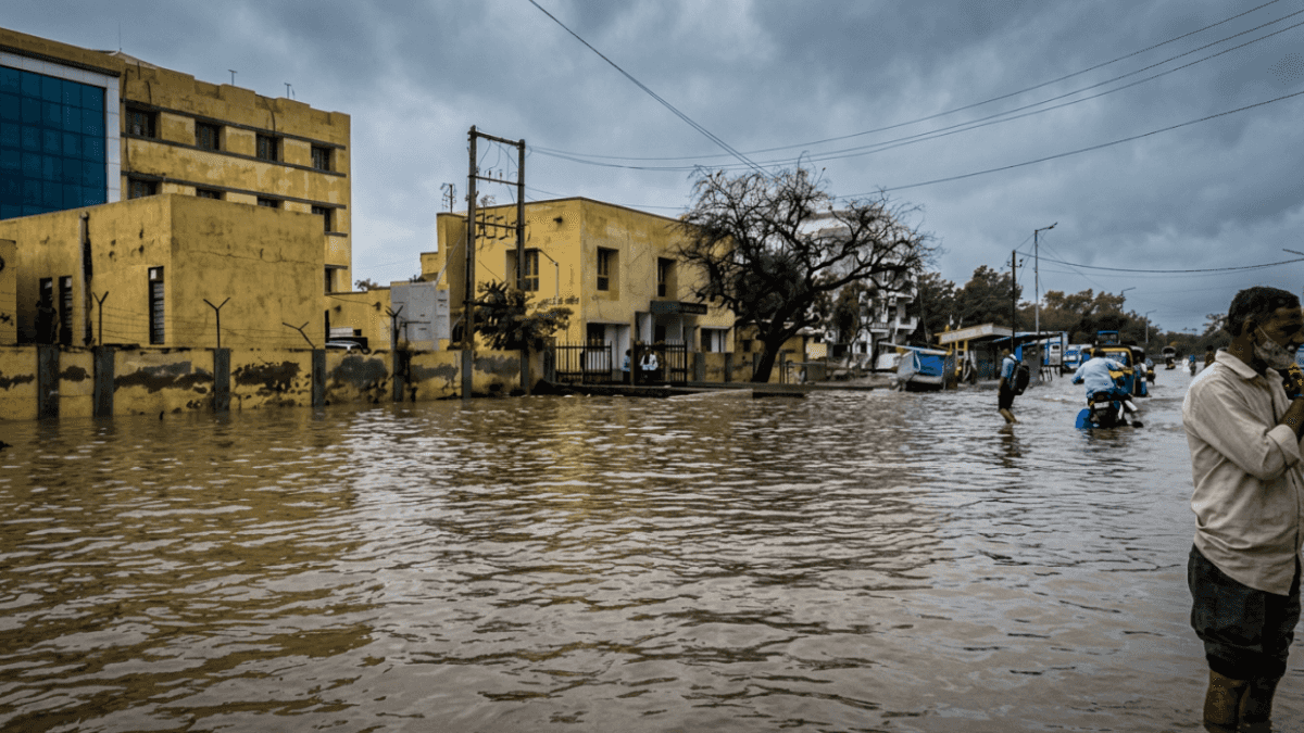 મેઘરાજાની ધમાકેદાર બેટિંગ, વિરમગામમાં અનેક વિસ્તારો જળબંબાકાર
